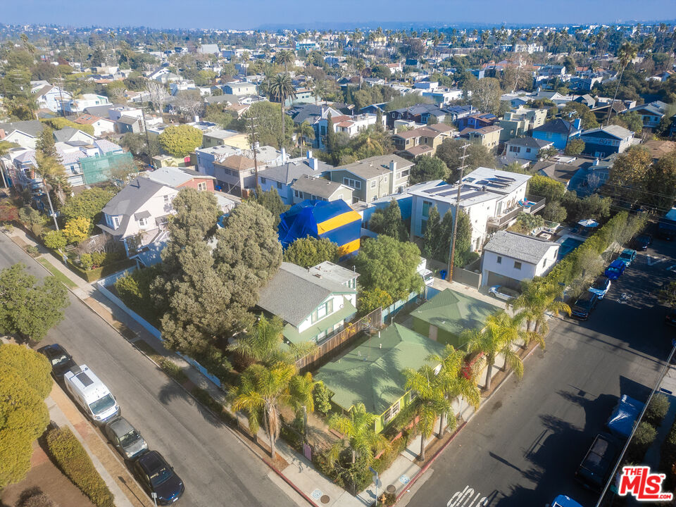 802 Superba Avenue Venice, CA 90291 - Photo 15 of 16 an aerial view of residential houses with outdoor space