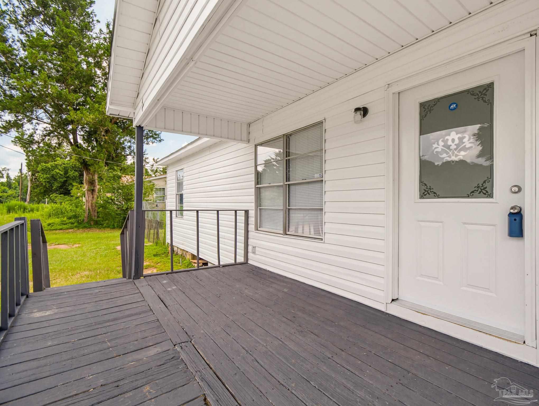2451 Green Village Road McDavid, FL 32568 - Photo 4 of 47