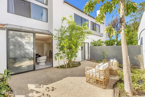 $499,000 | 1109 Tivoli Lane, Unit 122, Simi Valley, CA 93065