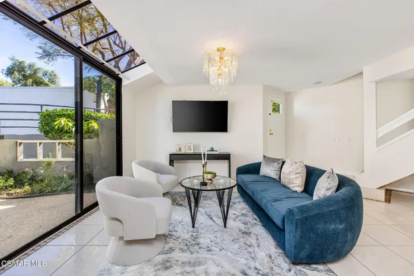 $499,000 | 1109 Tivoli Lane, Unit 122, Simi Valley, CA 93065