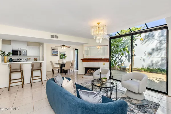 $499,000 | 1109 Tivoli Lane, Unit 122, Simi Valley, CA 93065