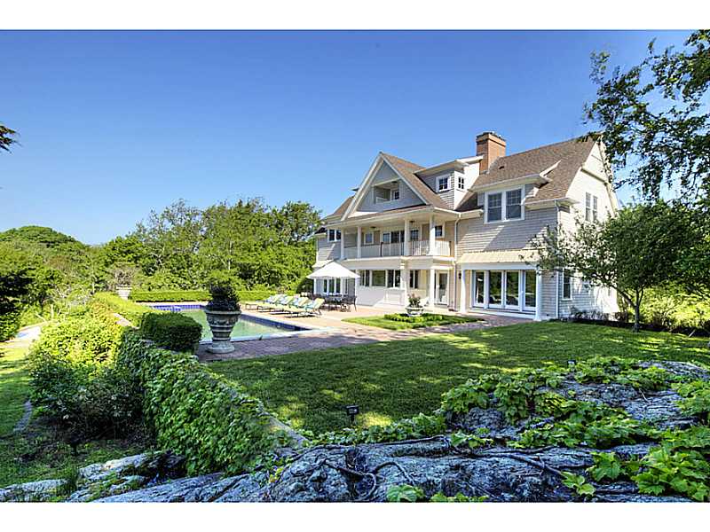 24 Brenton Road Newport, RI 02840 - Photo 1 of 22 Exterior Back.