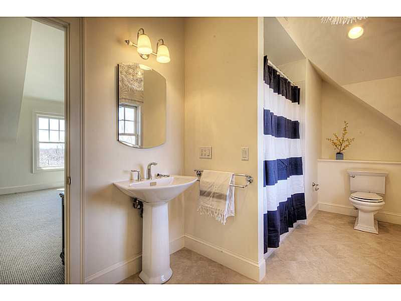 24 Brenton Road Newport, RI 02840 - Photo 20 of 22 Bathroom.