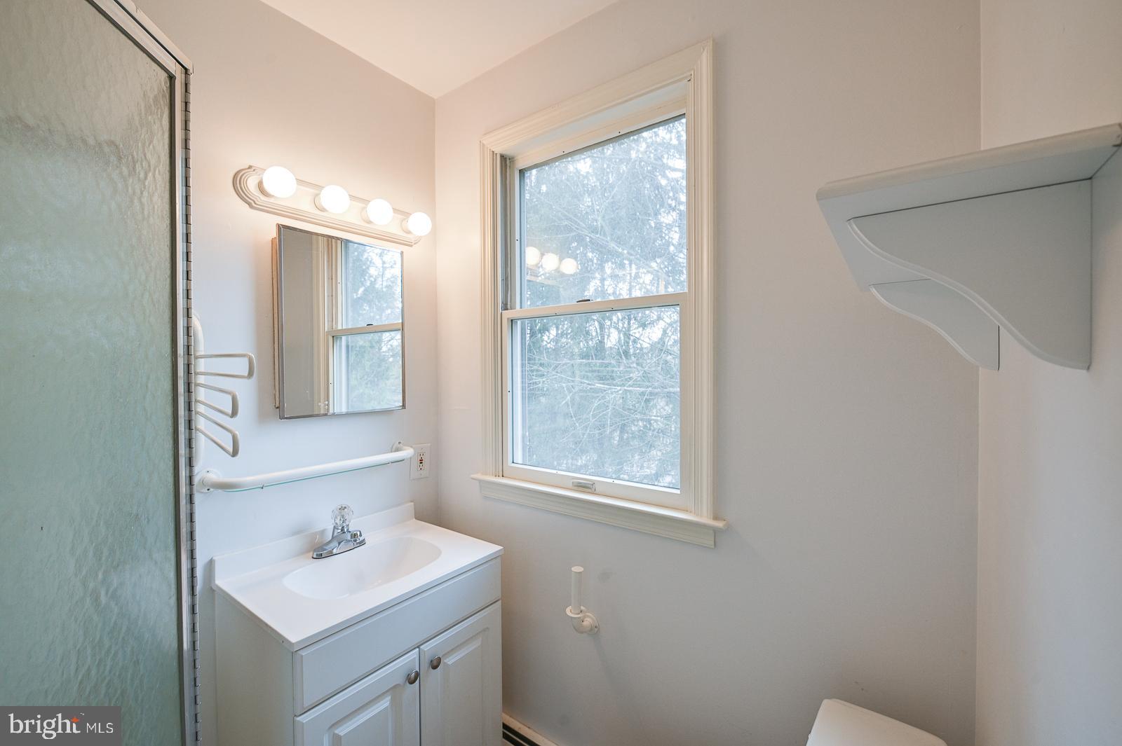 624 Fretz Road Souderton, PA 18964 - Photo 22 of 48 Master Bathroom