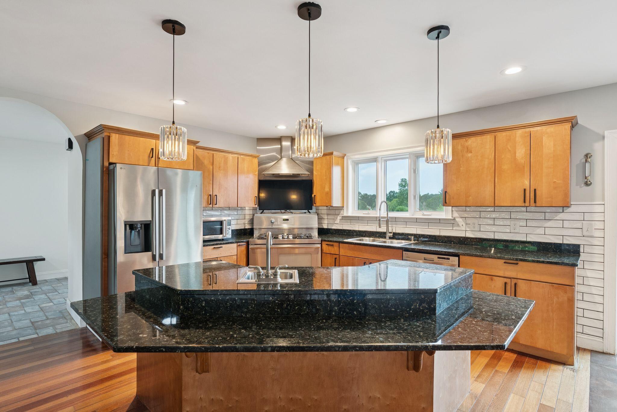 213 Gray Road Gorham, ME 04038 - Photo 11 of 58 41_DSC05918