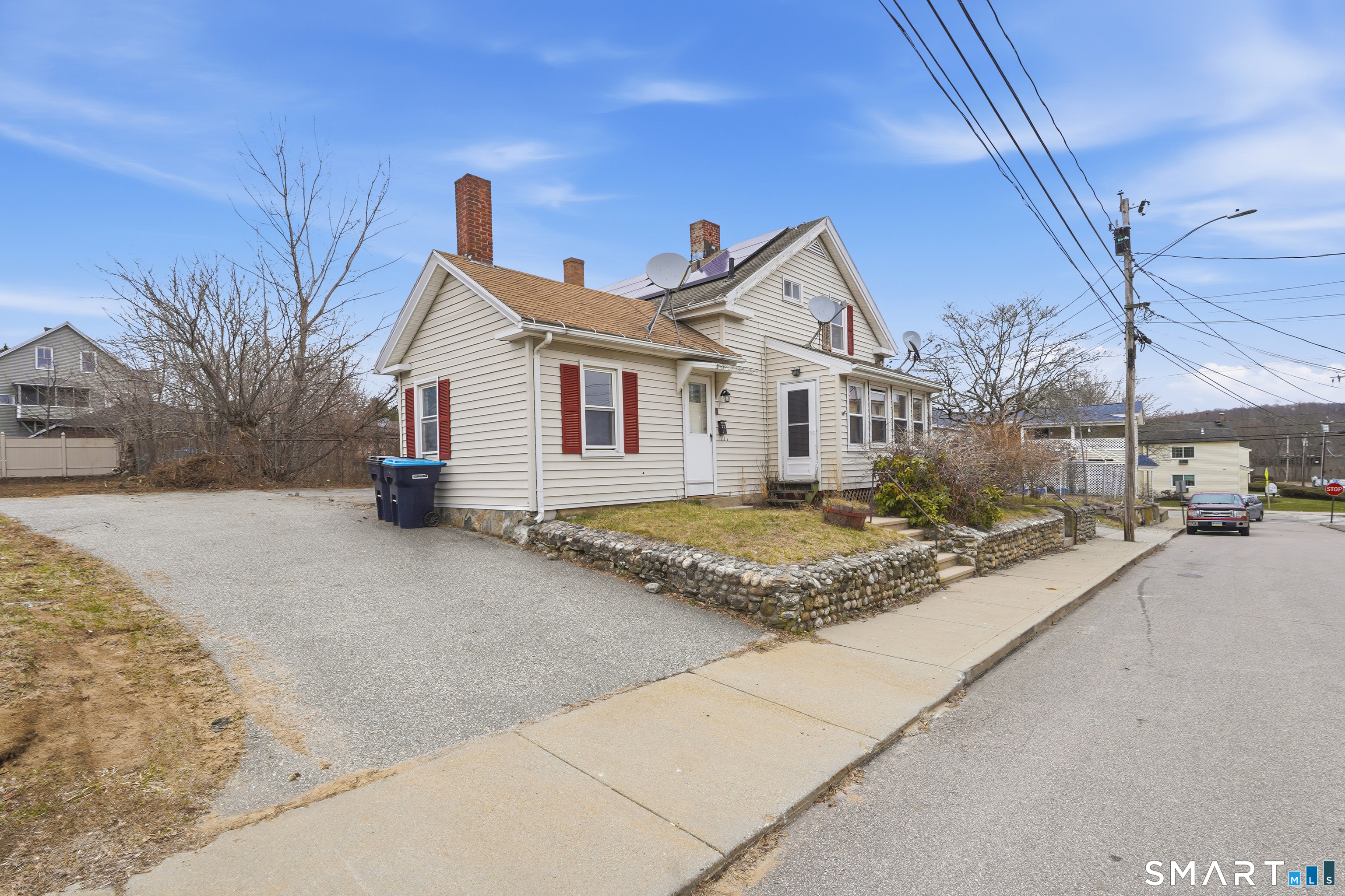 9-11 Battey Street Putnam, CT 06260 - Photo 16 of 39