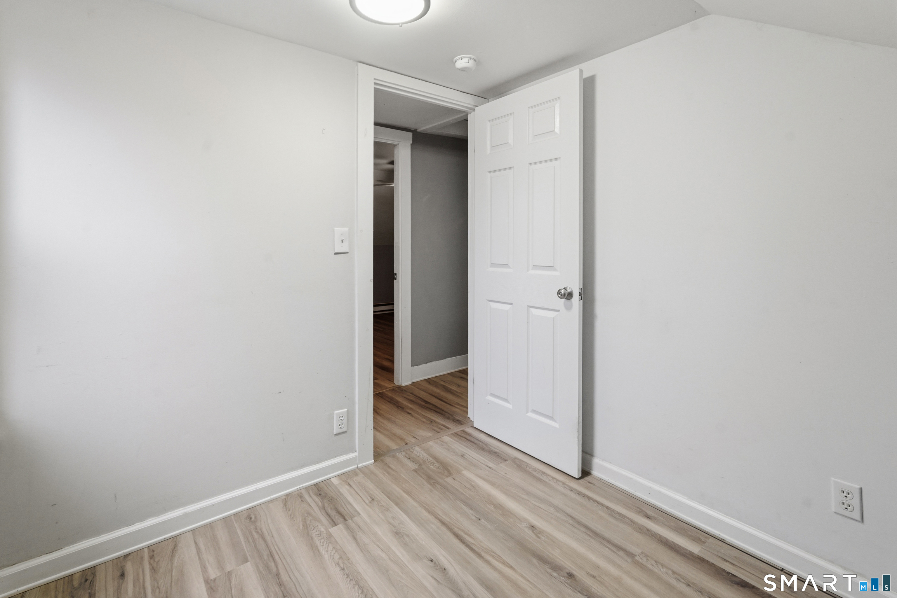 9-11 Battey Street Putnam, CT 06260 - Photo 8 of 39