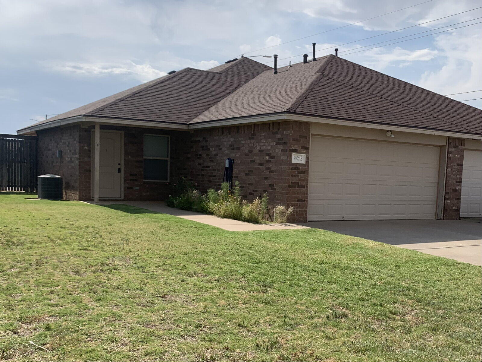 9802 Avenue West, Unit B Lubbock, TX 79423 - Photo 1 of 14 3.