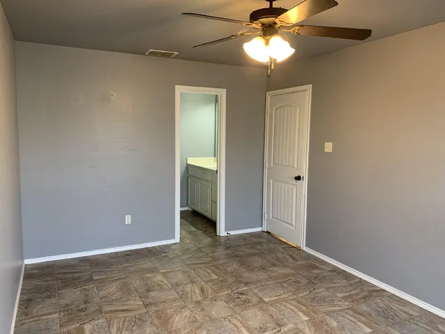 $1,325 | 9802 Avenue West, Unit B, Lubbock, TX 79423