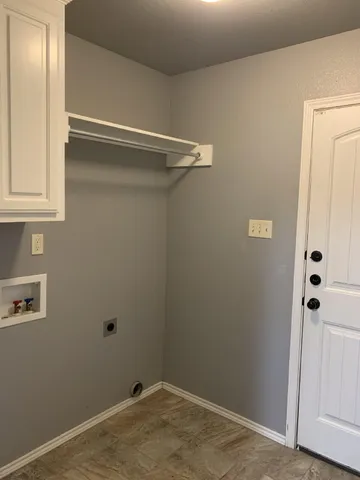 $1,325 | 9802 Avenue West, Unit B, Lubbock, TX 79423