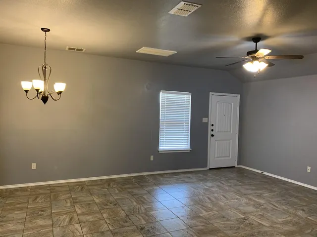$1,325 | 9802 Avenue West, Unit B, Lubbock, TX 79423