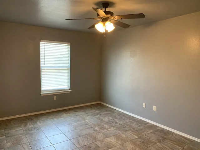 $1,325 | 9802 Avenue West, Unit B, Lubbock, TX 79423