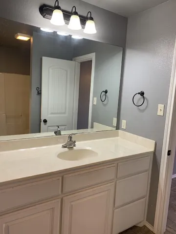 $1,325 | 9802 Avenue West, Unit B, Lubbock, TX 79423