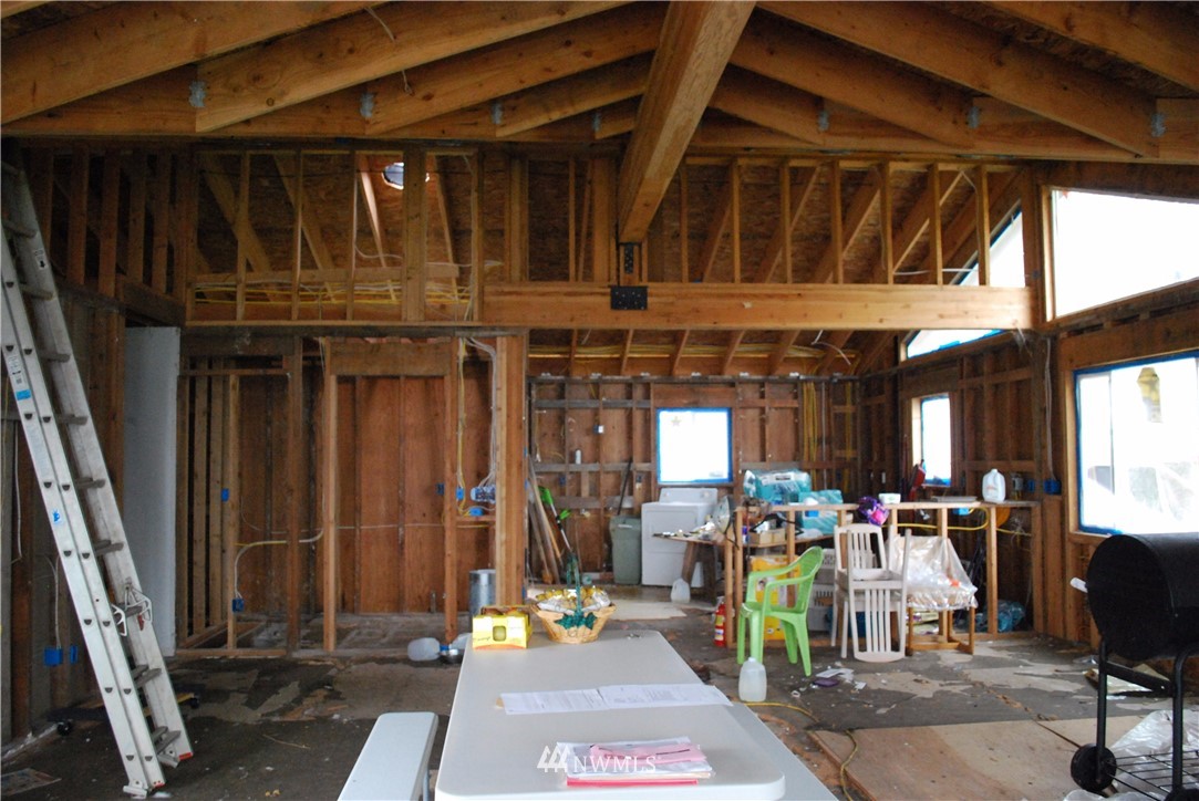 323 Lund Road Cosmopolis, WA 98537 - Photo 4 of 25 Gallery Image 4