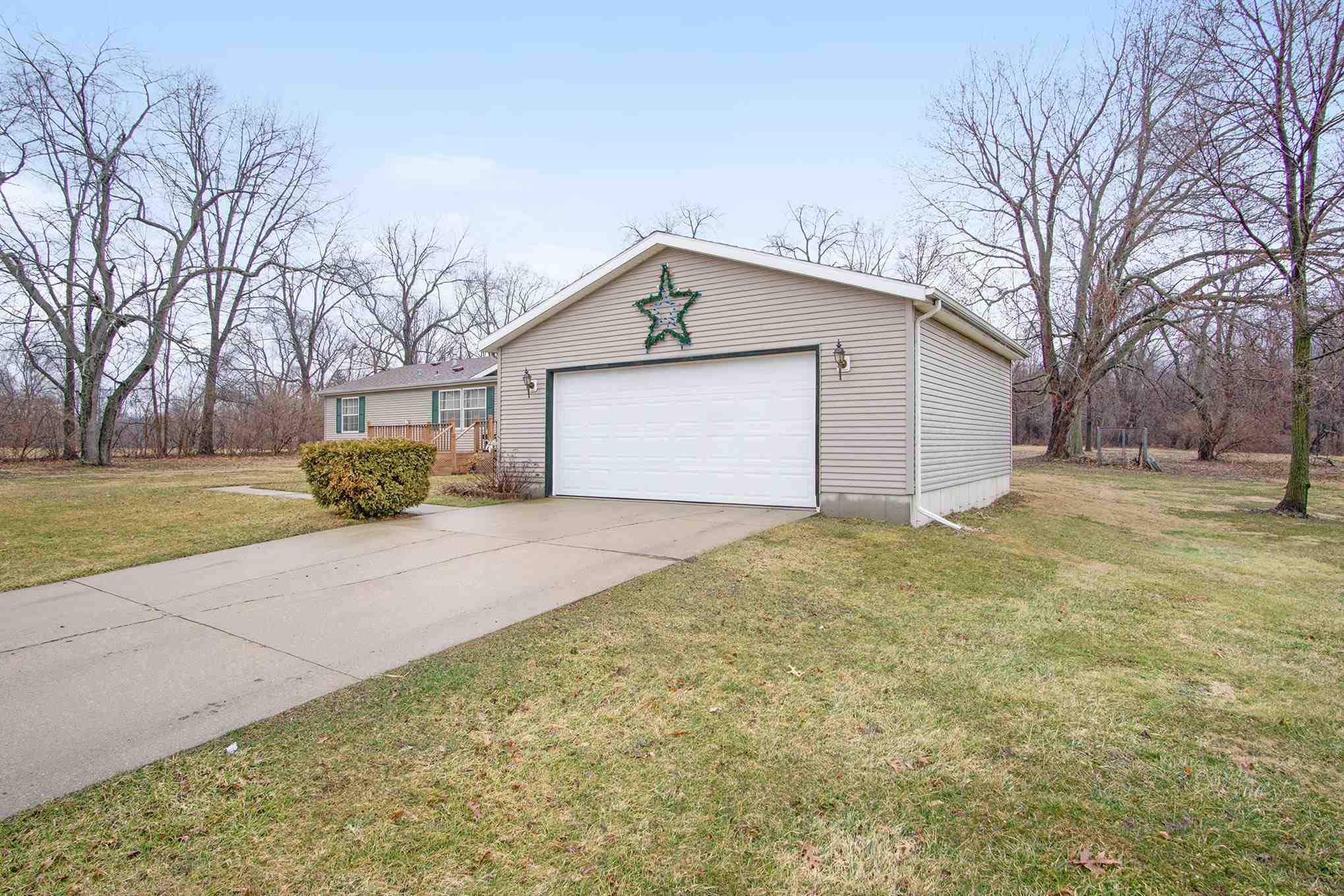 23841 Keller Road South Bend, IN 46628 - Photo 2 of 36