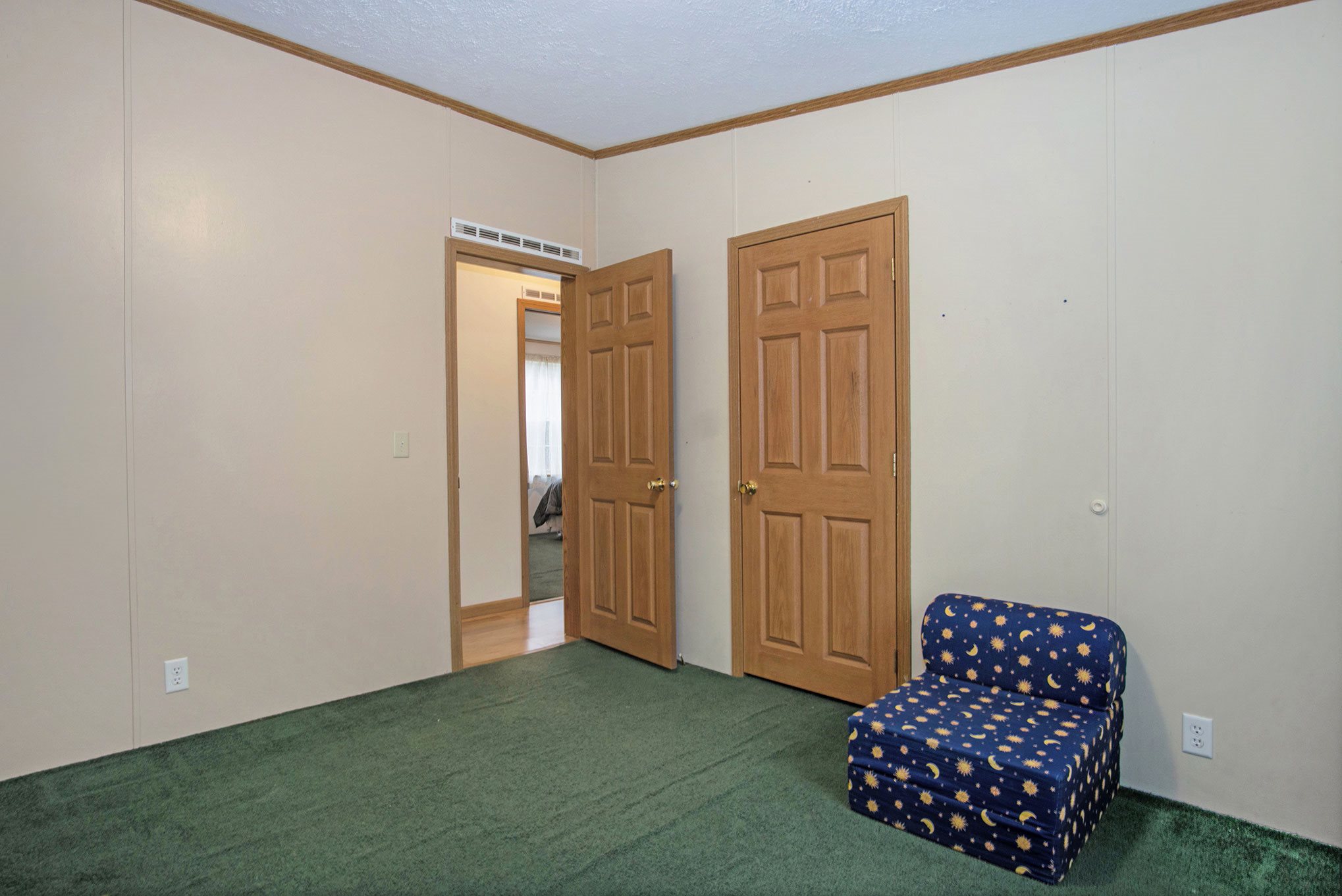 23841 Keller Road South Bend, IN 46628 - Photo 8 of 36
