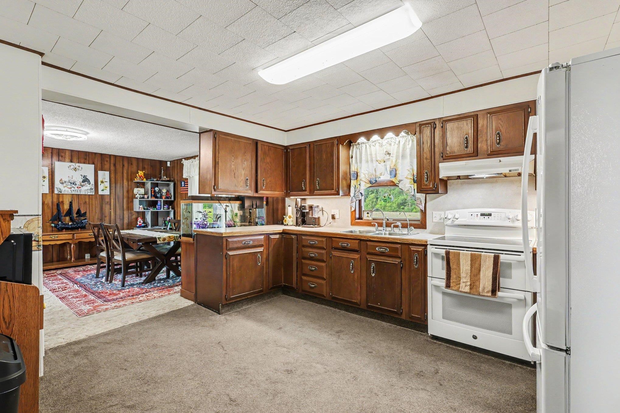7114 1 Mile Road Lakeview, MI 48850 - Photo 6 of 28 1948784-c61b65c4-73a4-4a65-a0ad-de415049b834.JPG