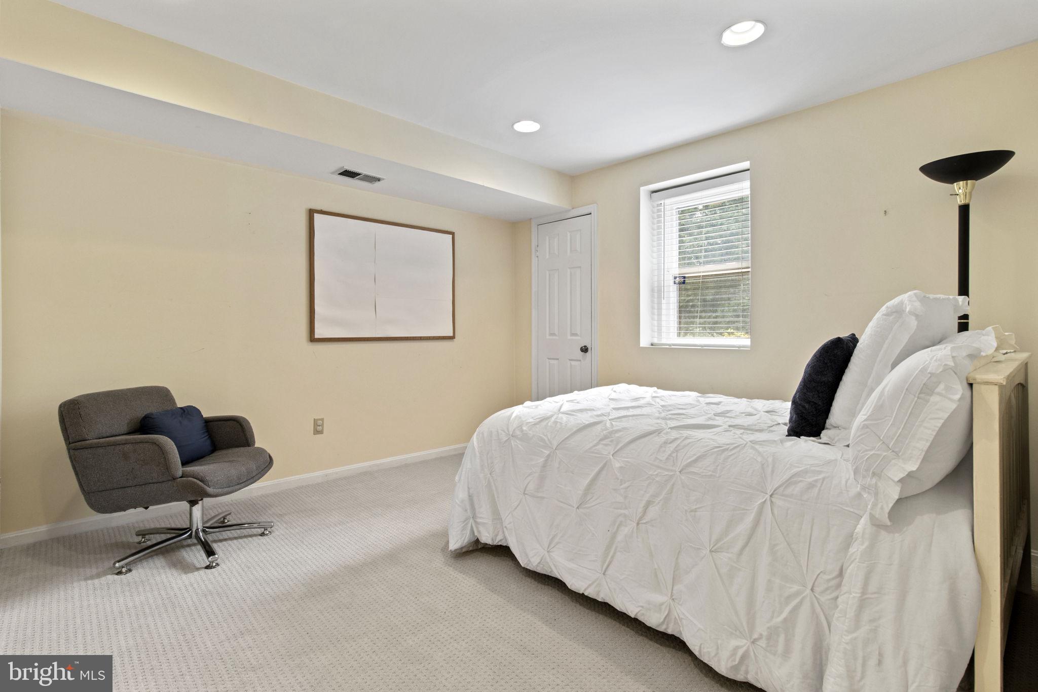 13712 Castle Cliff Way Silver Spring, MD 20904 - Photo 25 of 29 Lower Level Bedroom #5