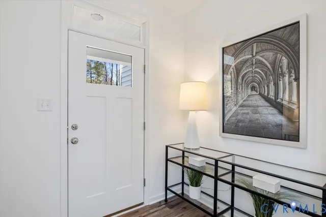 a view of a livingroom with a bench