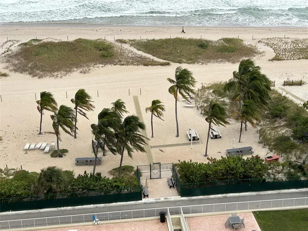 $699,999 | 750 North Ocean Boulevard, Unit 1409, Pompano Beach, FL 33062