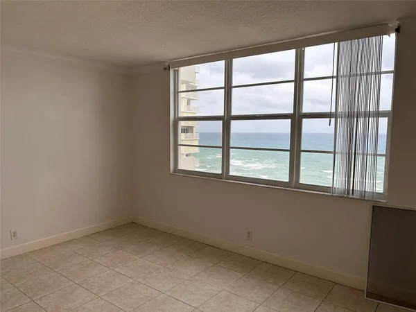 $699,999 | 750 North Ocean Boulevard, Unit 1409, Pompano Beach, FL 33062