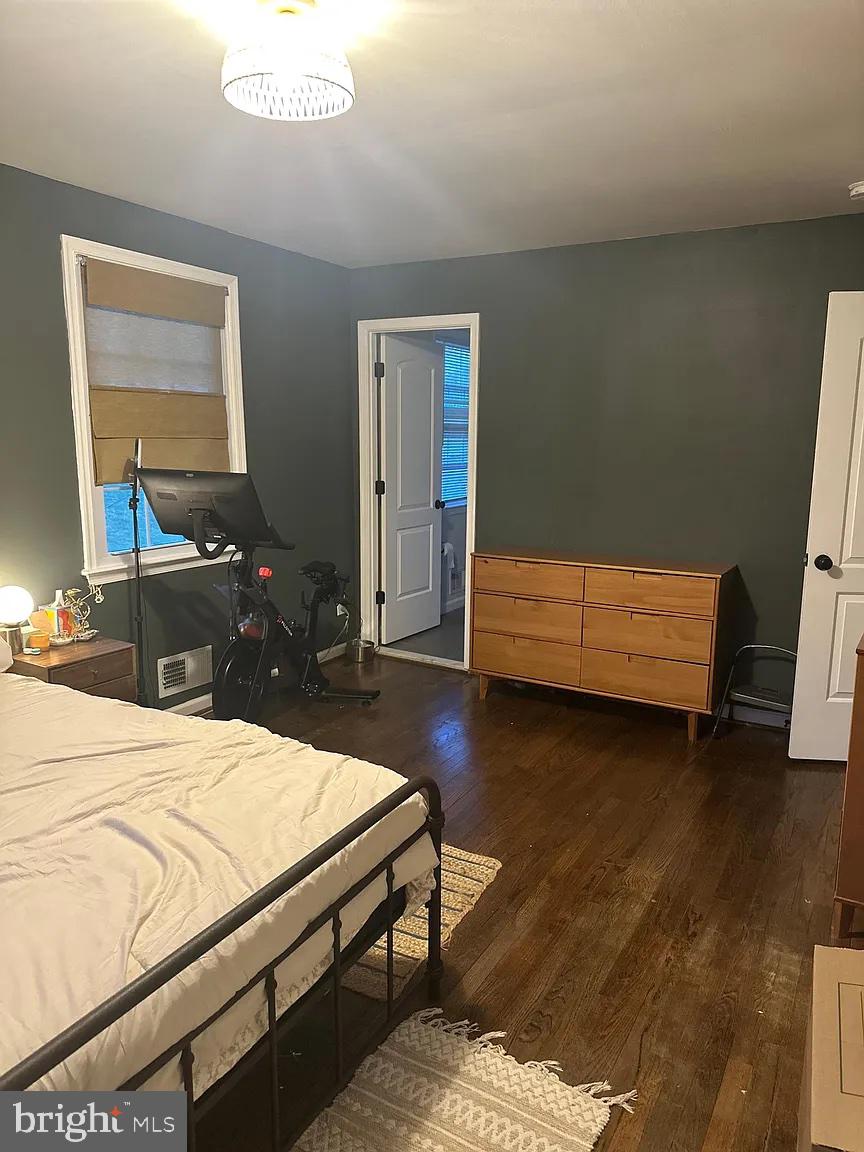 215 Radstock Road Catonsville, MD 21228 - Photo 20 of 20 Primary bedroom
