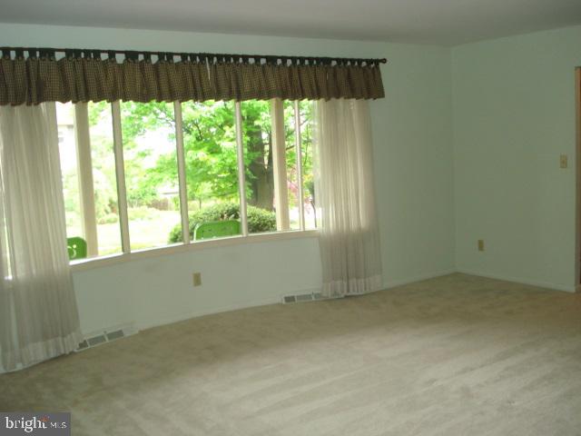3080 Round Hill Road York, PA 17402 - Photo 6 of 20 Gallery Image 6