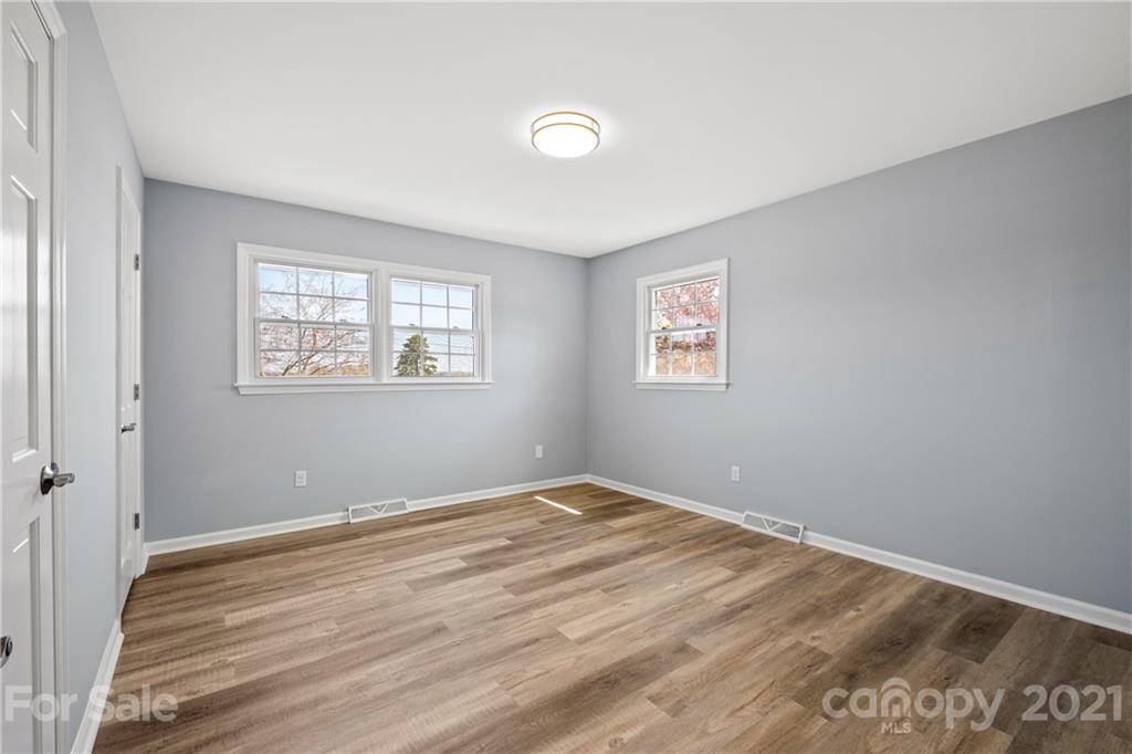 955 Potneck Road Salisbury, NC 28147 - Photo 11 of 28 a view of room with window and ceiling fan