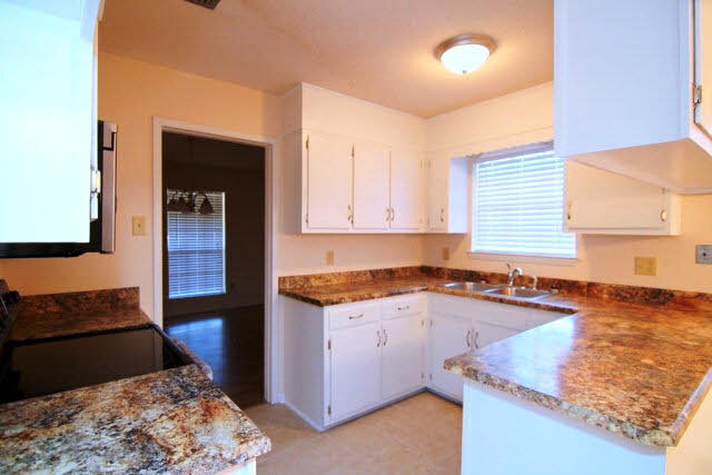 3384 Lacoste Road Mobile, AL 36618 - Photo 4 of 21 Kitchen 11 x 8