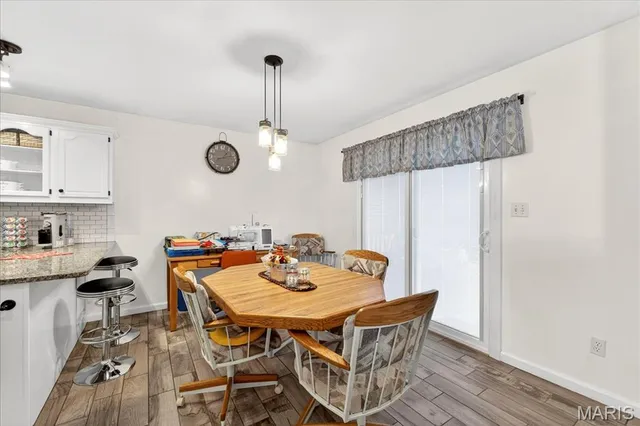 $325,000 | 102 Williamsburg Drive, Crystal City, MO 63019