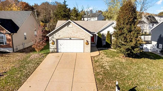 $325,000 | 102 Williamsburg Drive, Crystal City, MO 63019