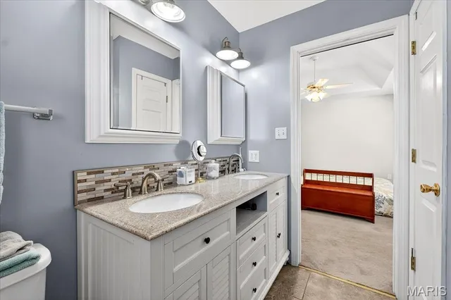 $325,000 | 102 Williamsburg Drive, Crystal City, MO 63019