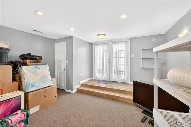 $325,000 | 102 Williamsburg Drive, Crystal City, MO 63019