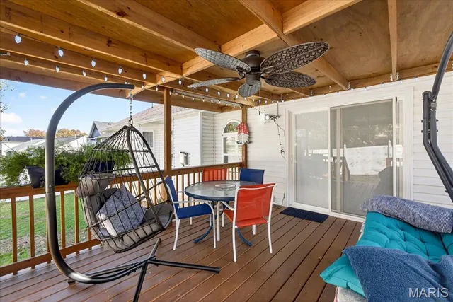 $325,000 | 102 Williamsburg Drive, Crystal City, MO 63019