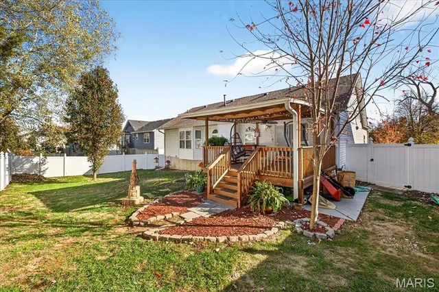 $325,000 | 102 Williamsburg Drive, Crystal City, MO 63019