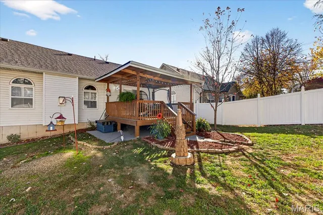 $325,000 | 102 Williamsburg Drive, Crystal City, MO 63019