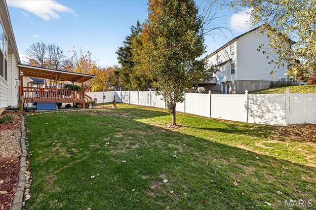 $325,000 | 102 Williamsburg Drive, Crystal City, MO 63019