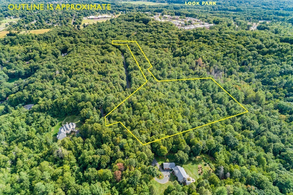 42 Rustlewood Ridge Northampton, MA 01062 - Photo 4 of 10 Gallery Image 4
