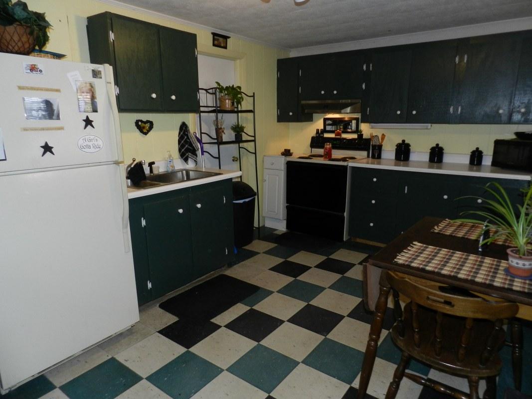 217 Portland Road Bridgton, ME 04009 - Photo 27 of 43 Kitchen in 1 bedroom apartment