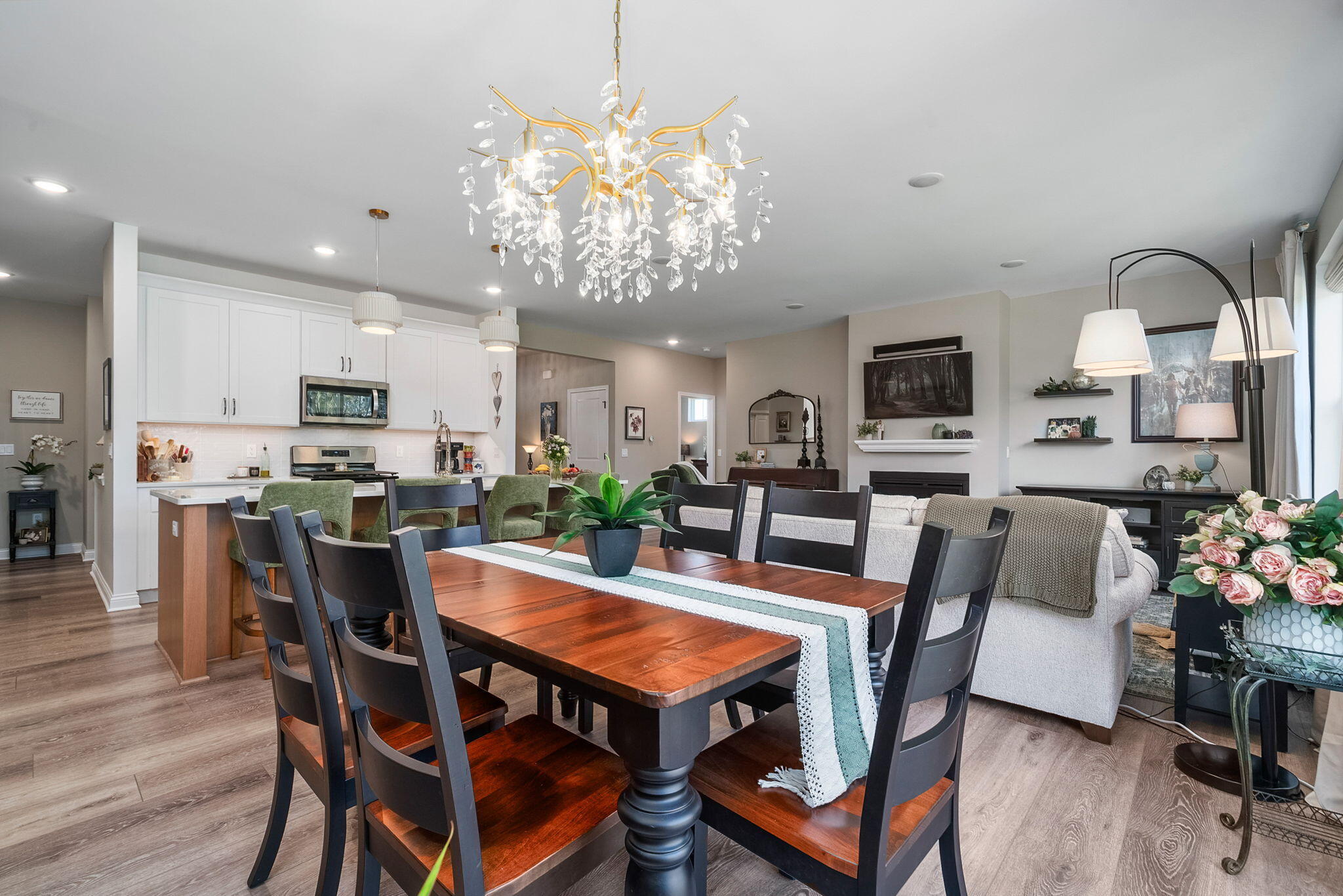 514 Arbor Ridge Drive Delavan, WI 53115 - Photo 9 of 41 Dining Room