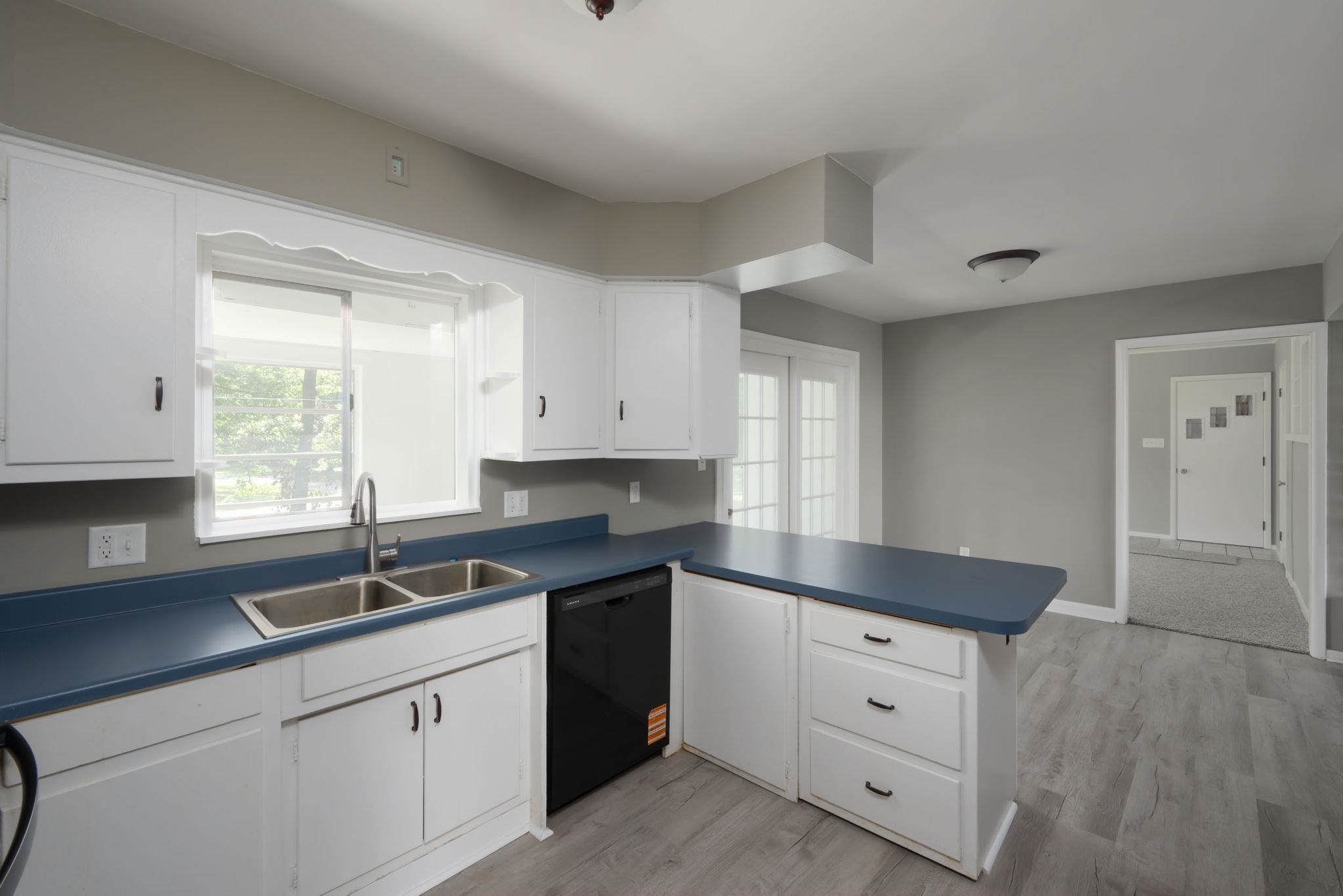 9637 Manor Woods Road Fort Wayne, IN 46804 - Photo 6 of 41