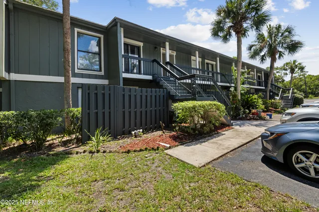 $249,000 | 8703 Como Lake Drive, Unit 8703, Jacksonville, FL 32256