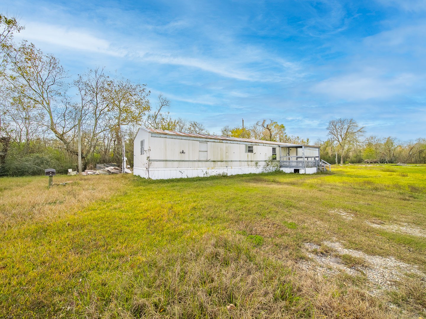 4603 Crosby Cedar Bayou Road Baytown, TX 77521 - Photo 4 of 14 a view of an ocean from a building
