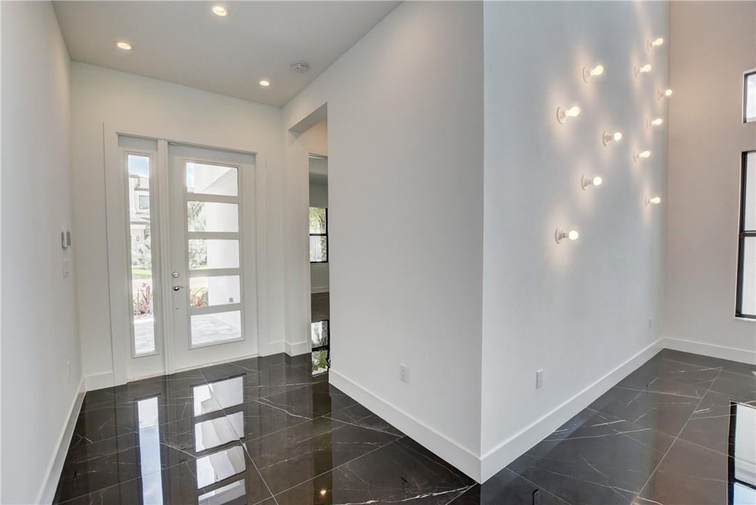 8550 Apple Falls Lane Boca Raton, FL 33496 - Photo 4 of 42 Photo 4