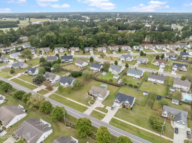 $235,000 | 263 Laurie Ellis Road, Winterville, NC 28590