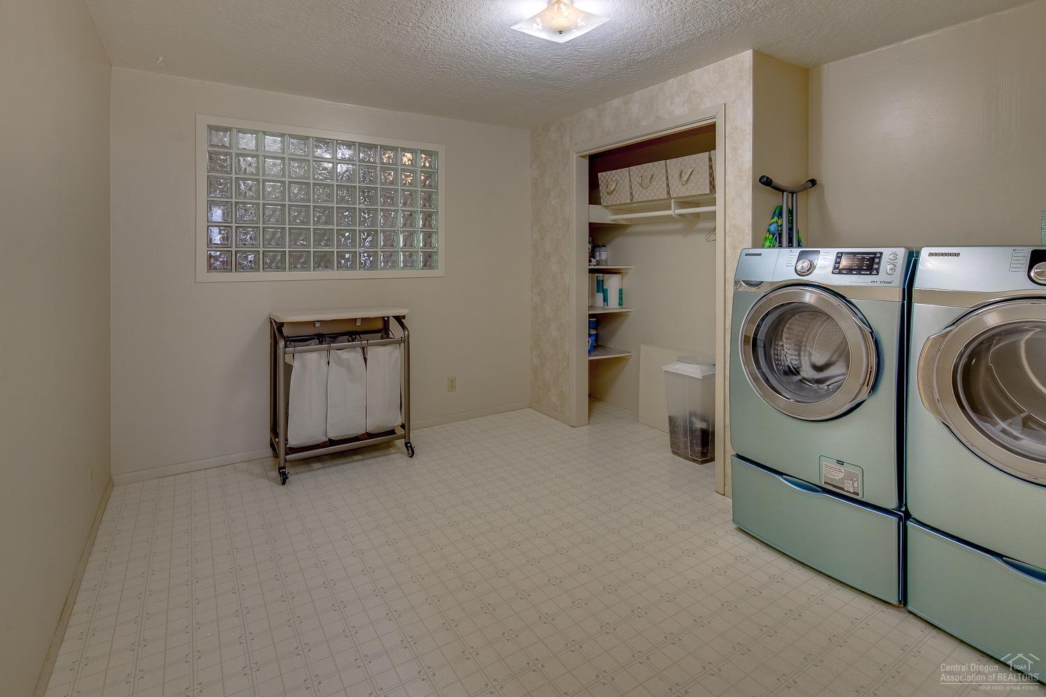 62435 Powell Butte Road Bend, OR 97701 - Photo 17 of 25 Gallery Image 17