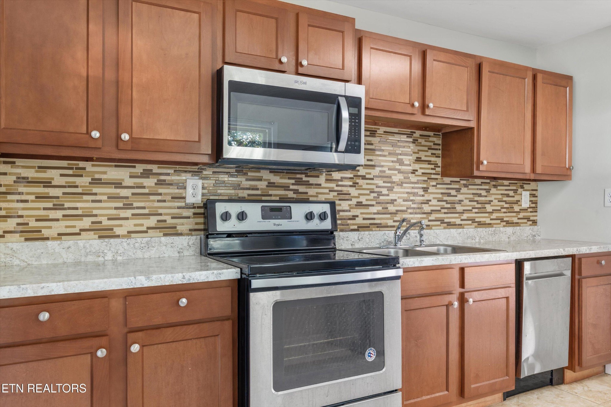 125 Hamilton Circle Oak Ridge, TN 37830 - Photo 5 of 27