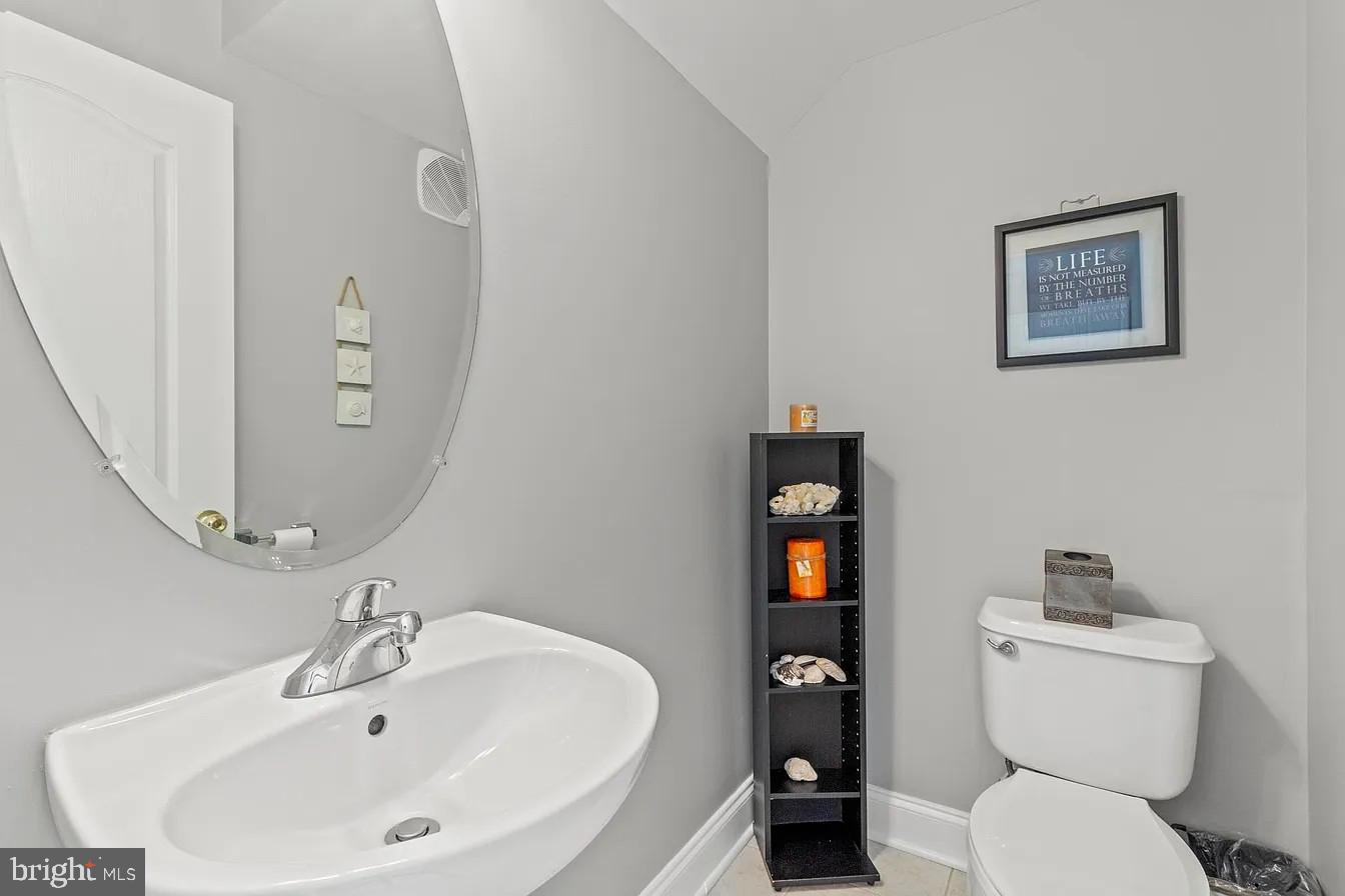 13043 Clarksburg Square Road, Unit 13043 Clarksburg, MD 20871 - Photo 11 of 45 Large half bath