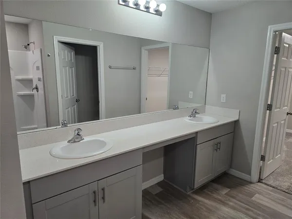 $2,800 | 5694 Arlington River Dr., Lakeland, FL 33811