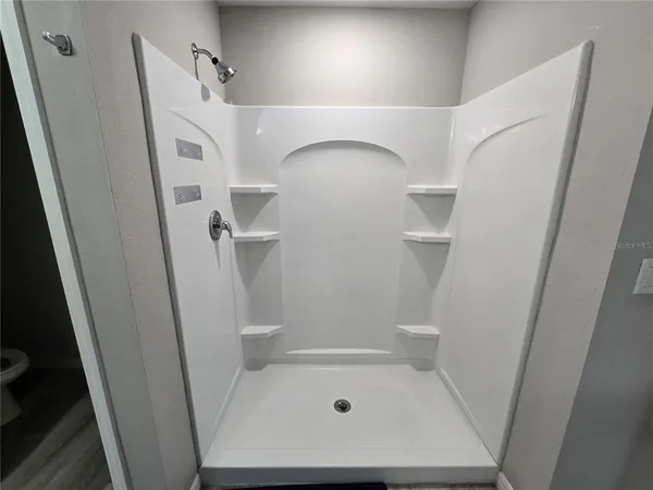 $2,800 | 5694 Arlington River Dr., Lakeland, FL 33811